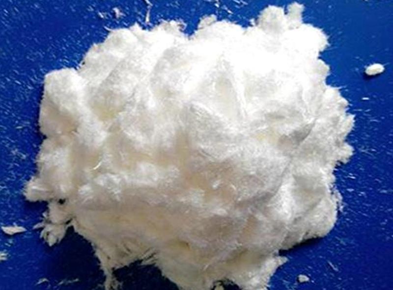 用酒精制作溶劑的反應(yīng)，換成普通飲用酒的反應(yīng)會怎樣呢？